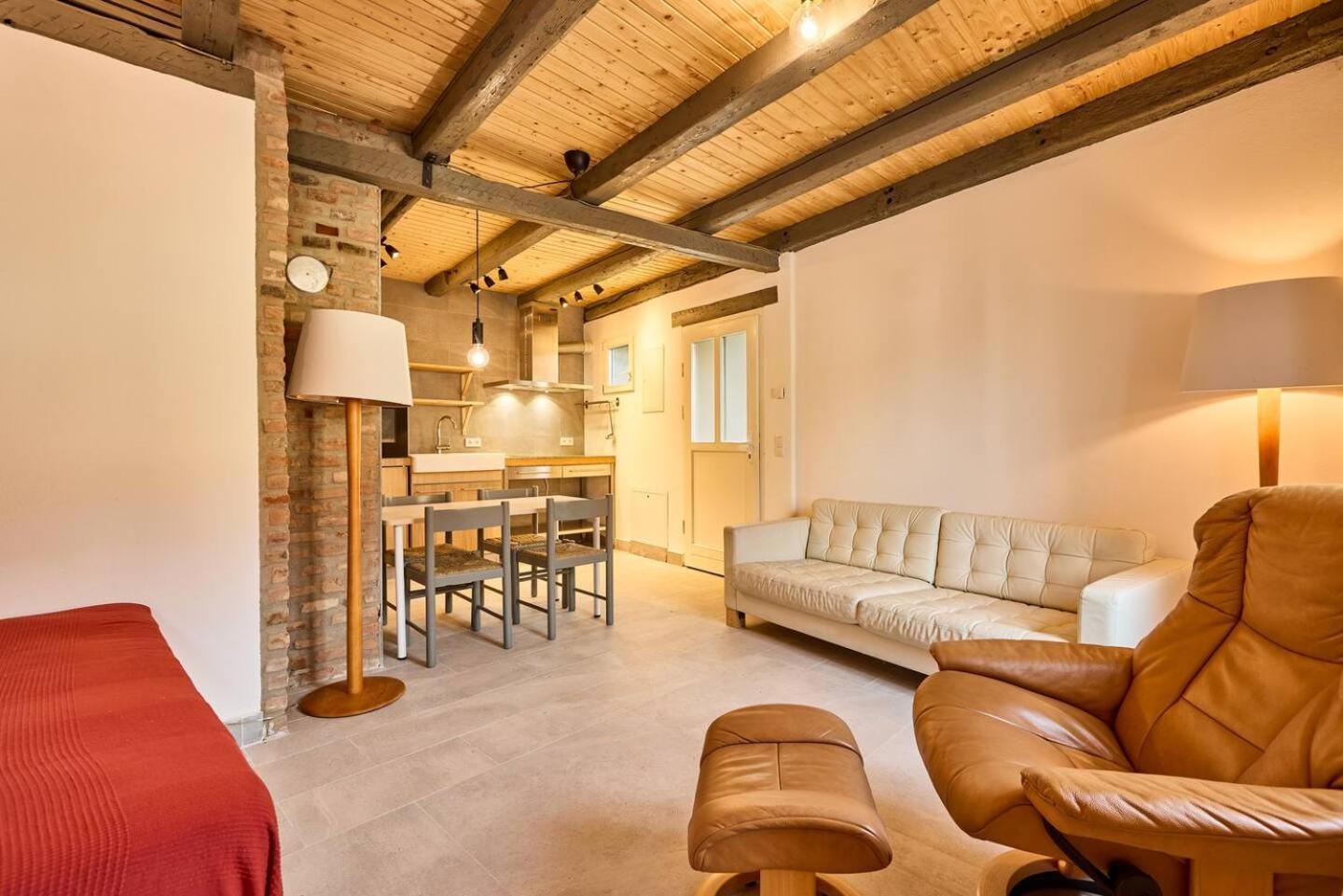 Rote Wohnung - Ferienwohnung Sulzbach an der Murr ภายนอก รูปภาพ