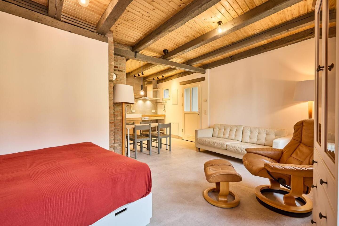 Rote Wohnung - Ferienwohnung Sulzbach an der Murr ภายนอก รูปภาพ
